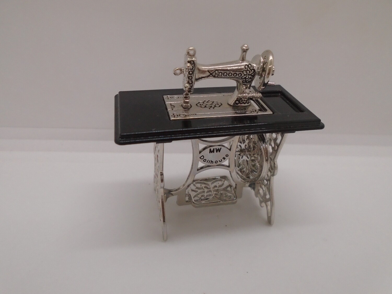 TREADLE SEWING MACHINE