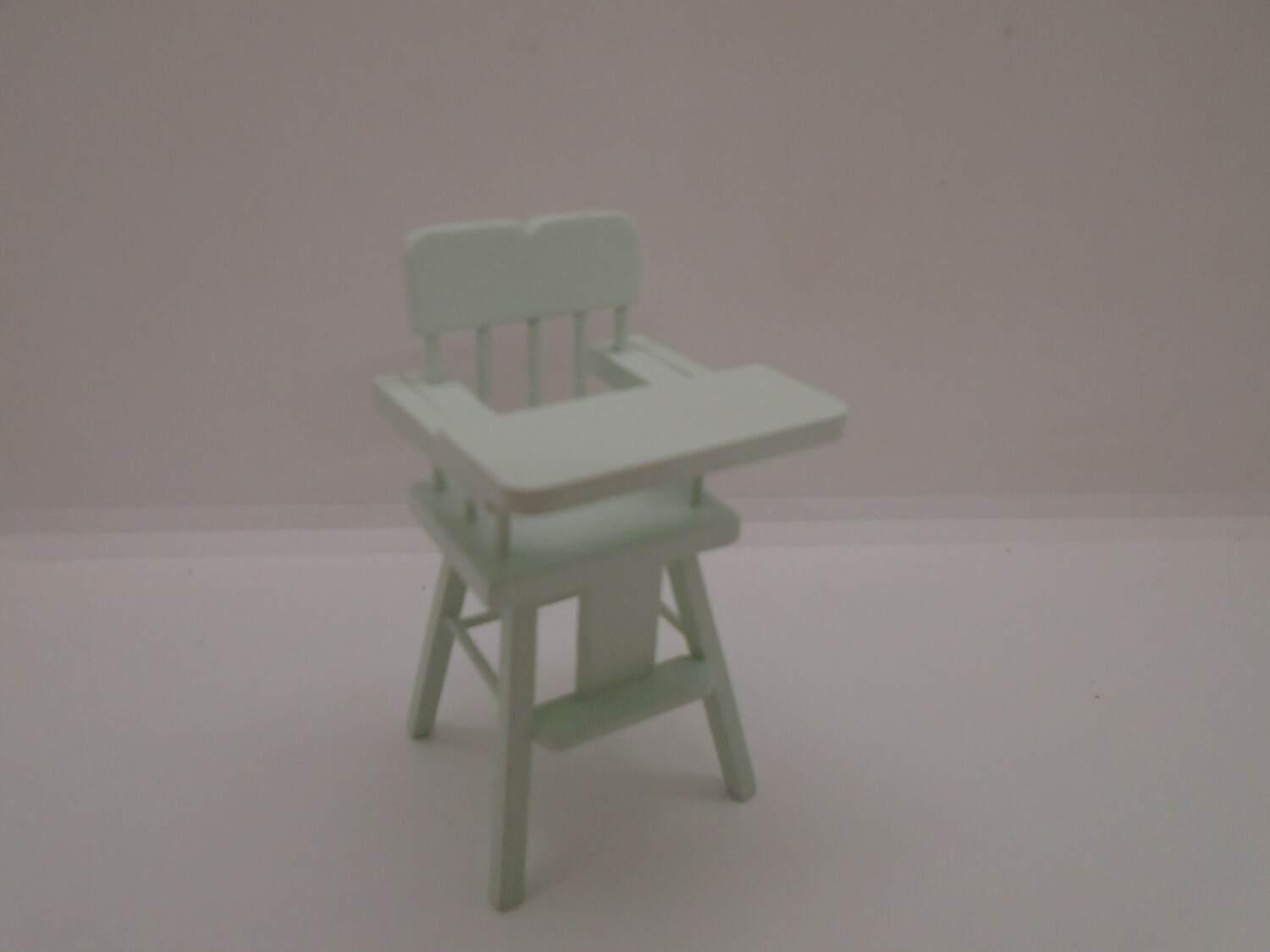 LIGHT MINT GREEN HIGHCHAIR