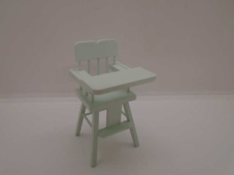 LIGHT MINT GREEN HIGHCHAIR