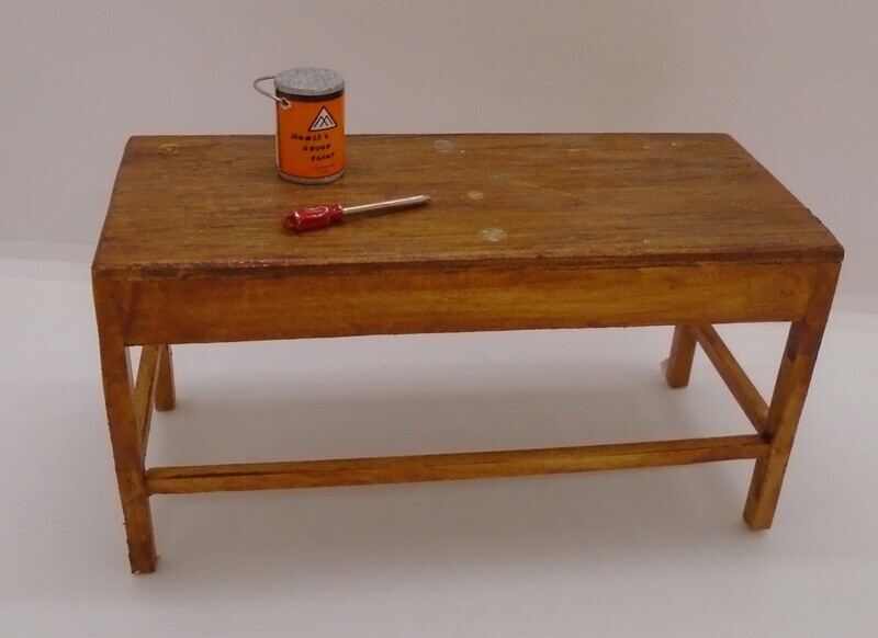 WOODEN WORK BENCH