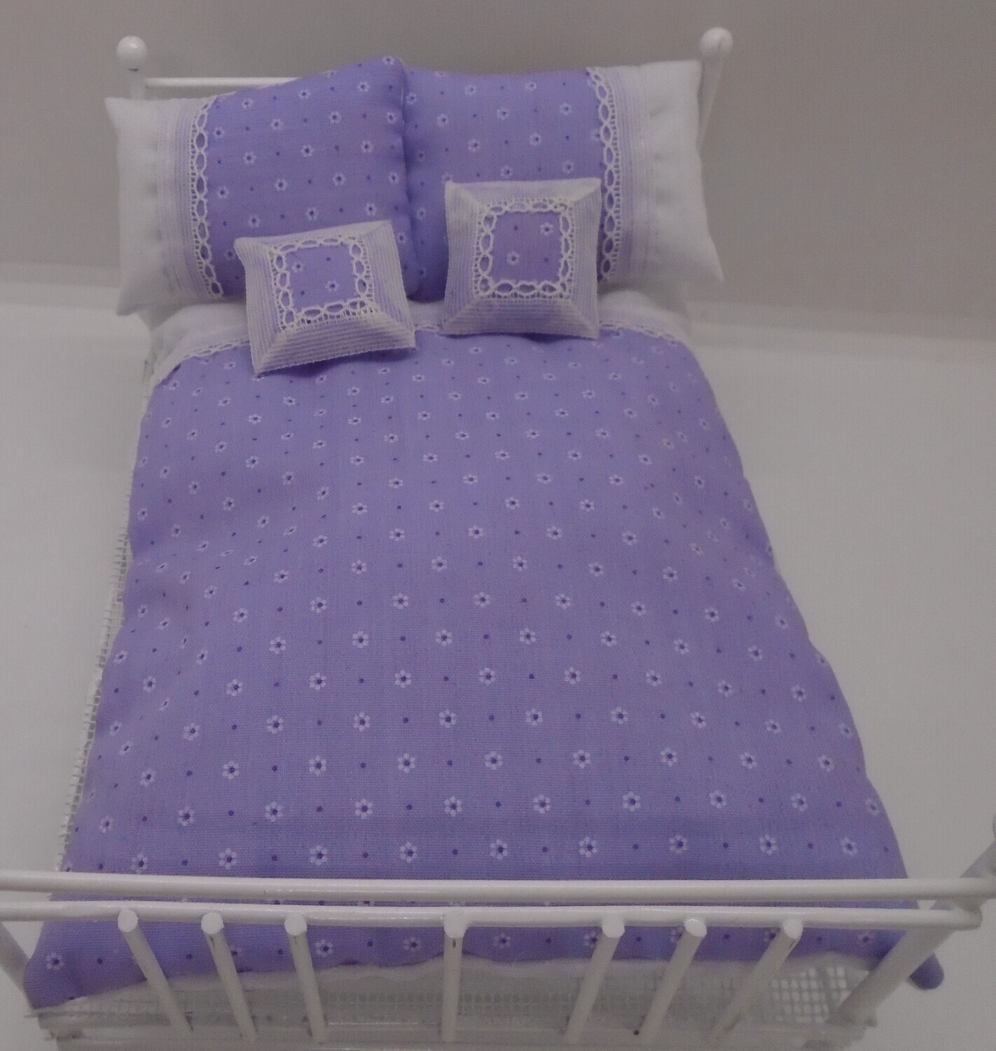 5 PC BEDDING SET IN MAUVE