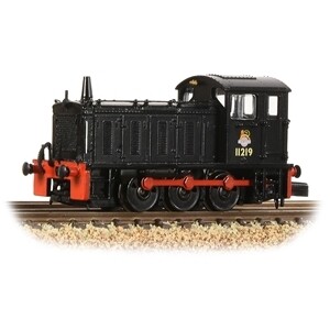 Graham Farish 371-052A Class 04 11219 BR Black (Early Emblem)