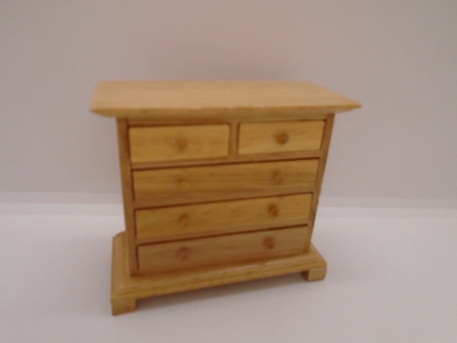 CHEST OF DRAWERS