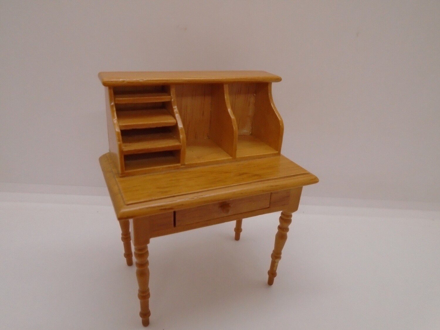 DAINTY CUBBY HOLE DESK WITH PAPER STORAGE SHELVES