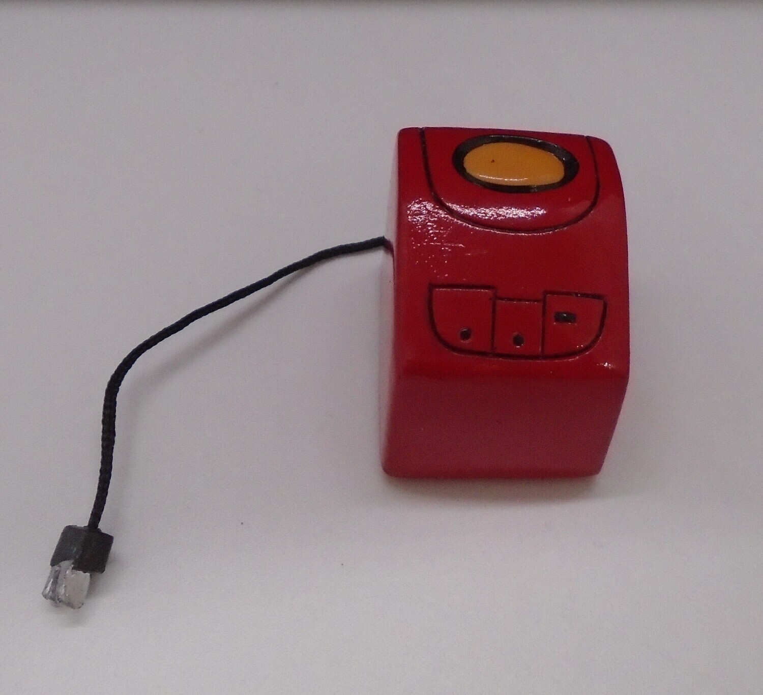 CD PLAYER WITH PLUG