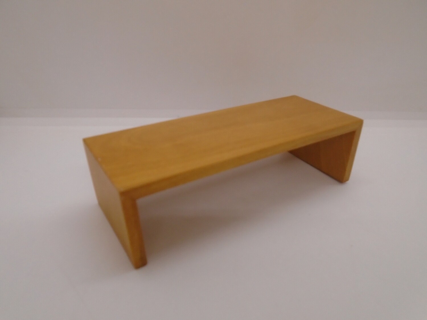 MODERN LOW COFFEE TABLE