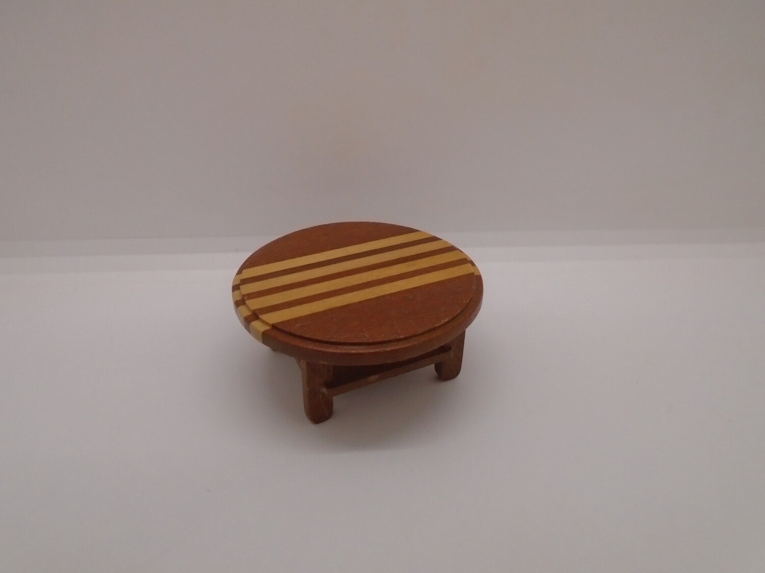 LOW ART DECO STYLE COFFEE TABLE WITH SHELF UNDER