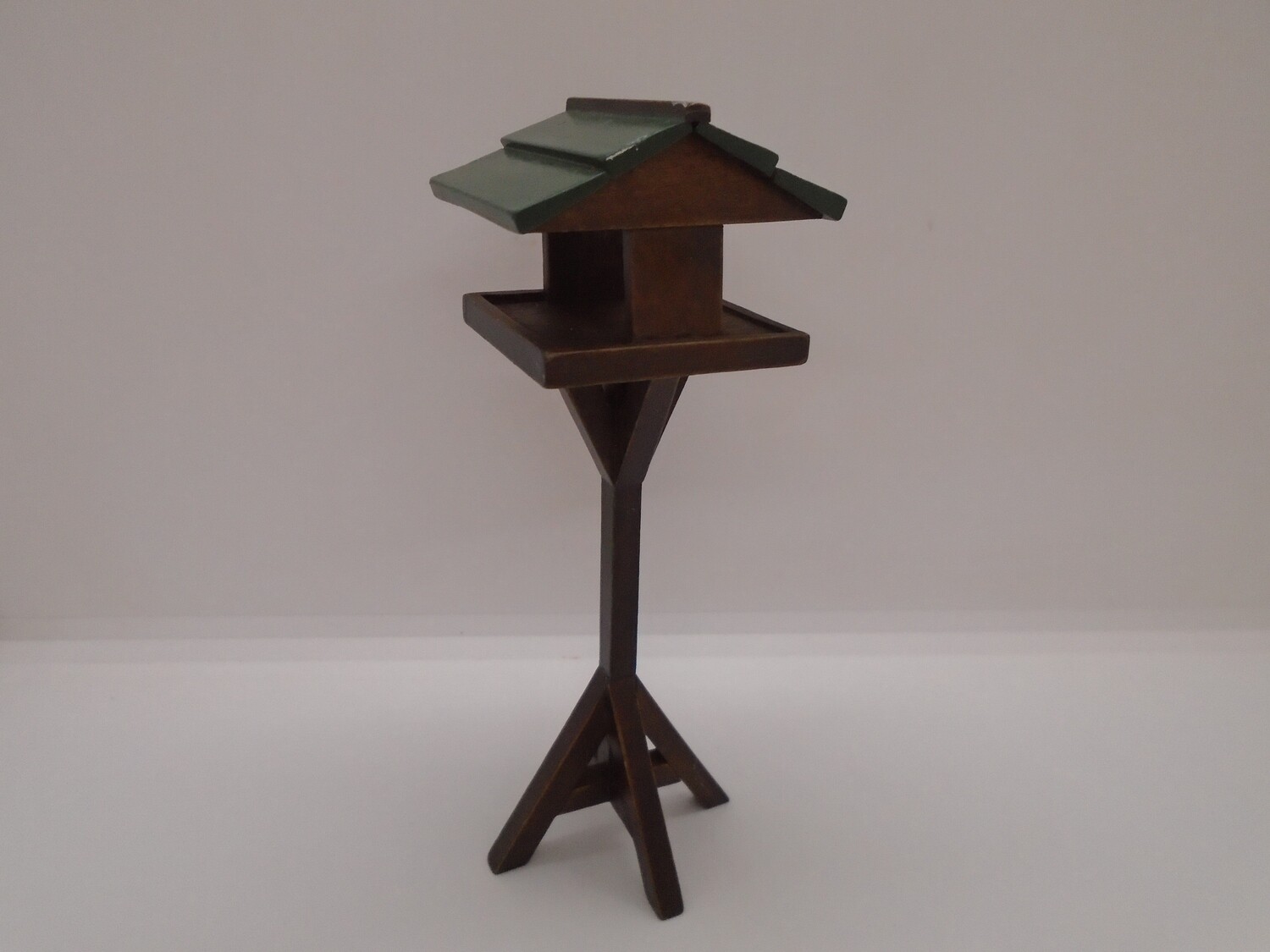 BIRD TABLE