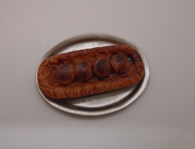 LONG PIE ON PLATE