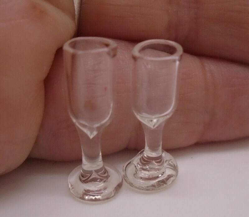 2 REAL GLASS WINE GLASSES