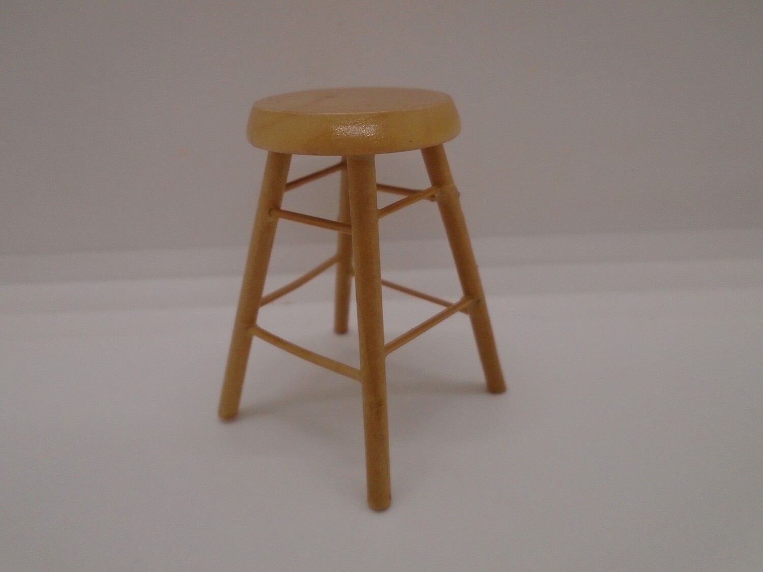 LIGHTWOOD STOOL