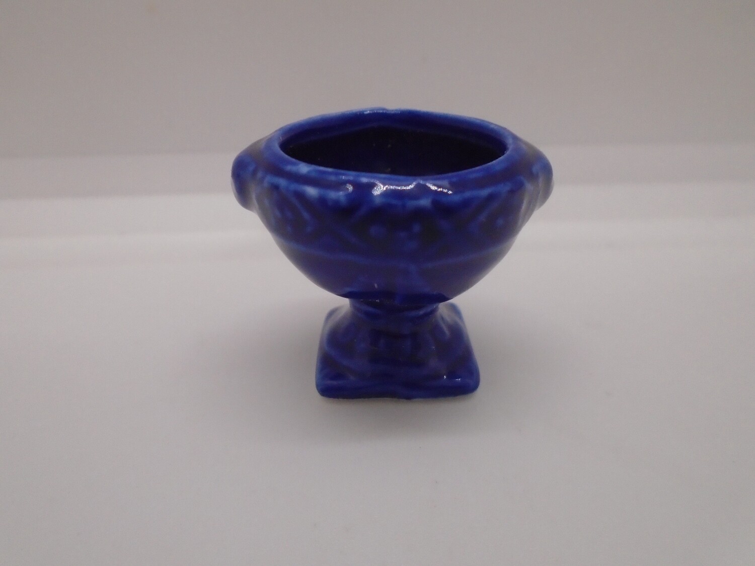 BLUE CERAMIC PLANTER