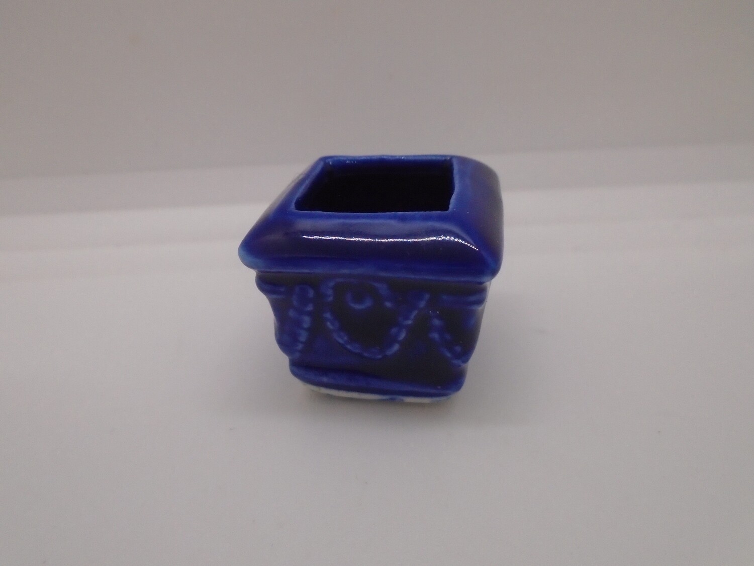 SQUARE BLUE CERAMIC PLANTER