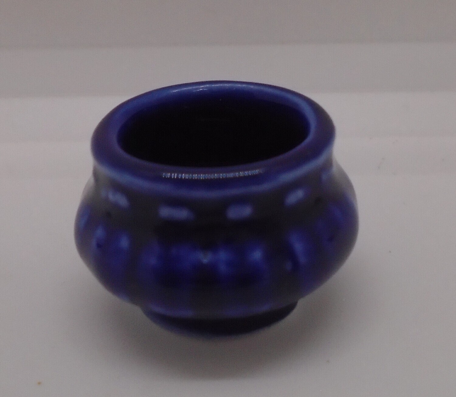 BLUE CERAMIC PLANT POT