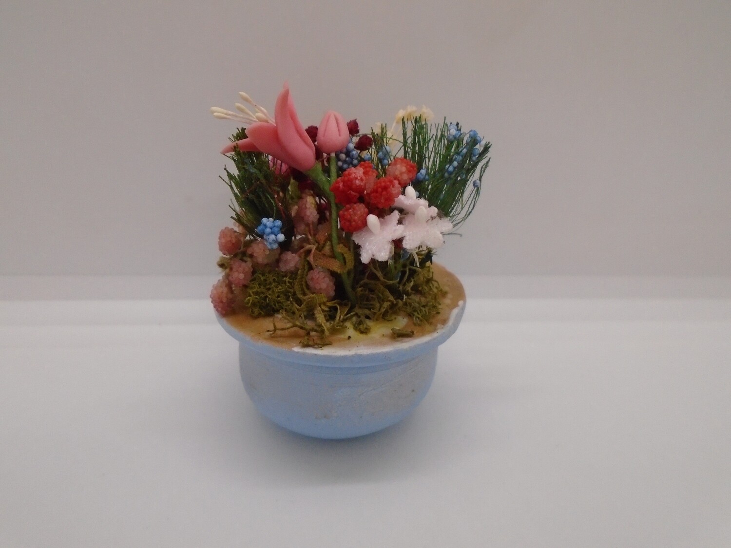 LARGE BLUE POT WITH FLOWERS