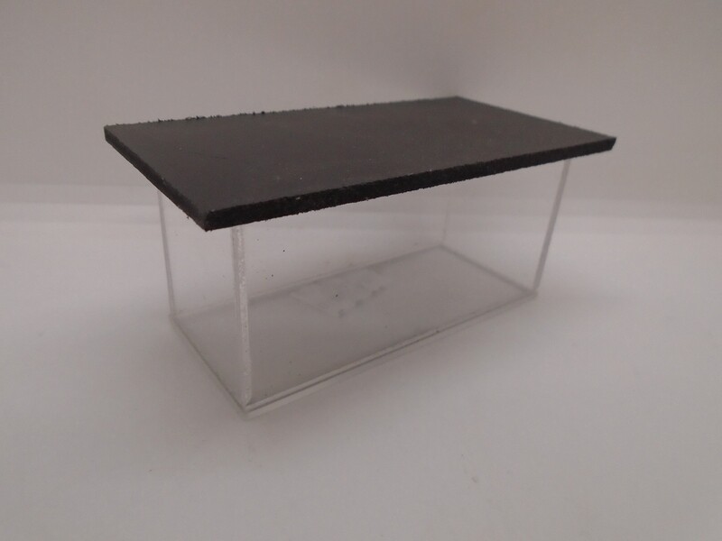 LARGE FISH TANK/TERRARIUM