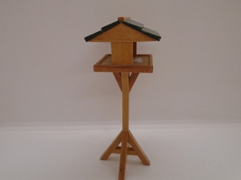 BIRD TABLE