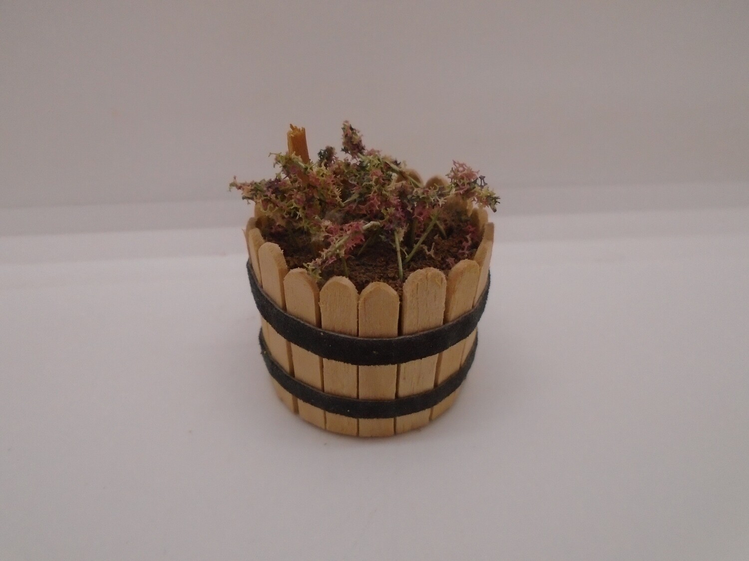 BARREL STYLE PLANTER