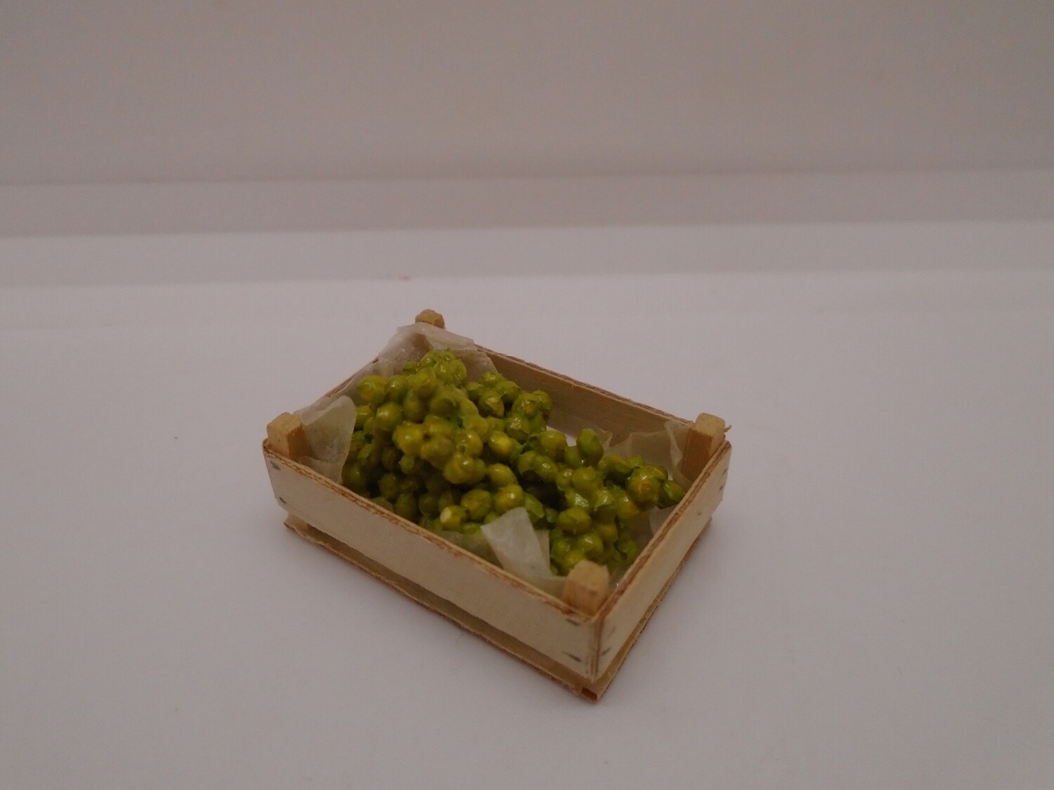 CRATE OF GREEN GRAPES