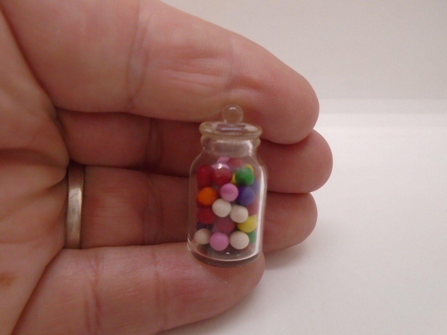 GLASS JAR OF SWEETS