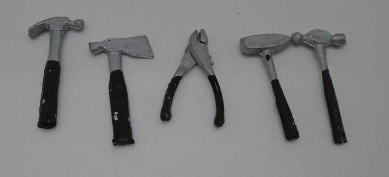 SET OF 5 BLACK HANDLED TOOLS