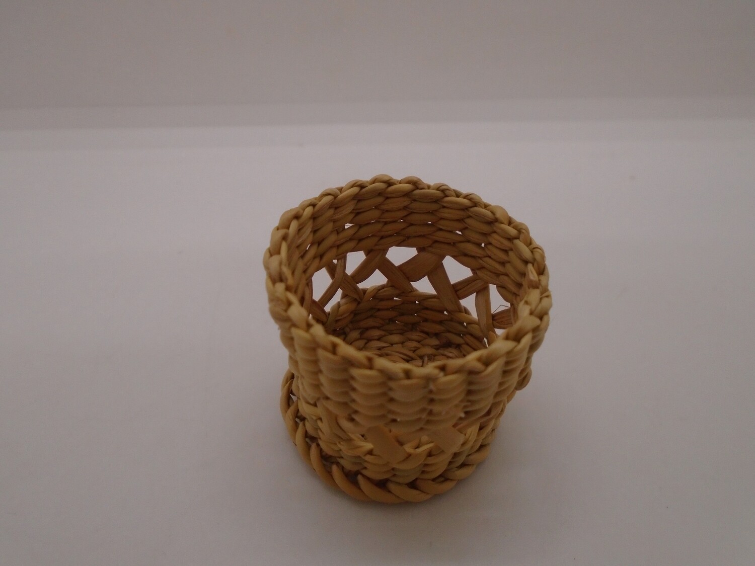 PATTERNED BASKET
