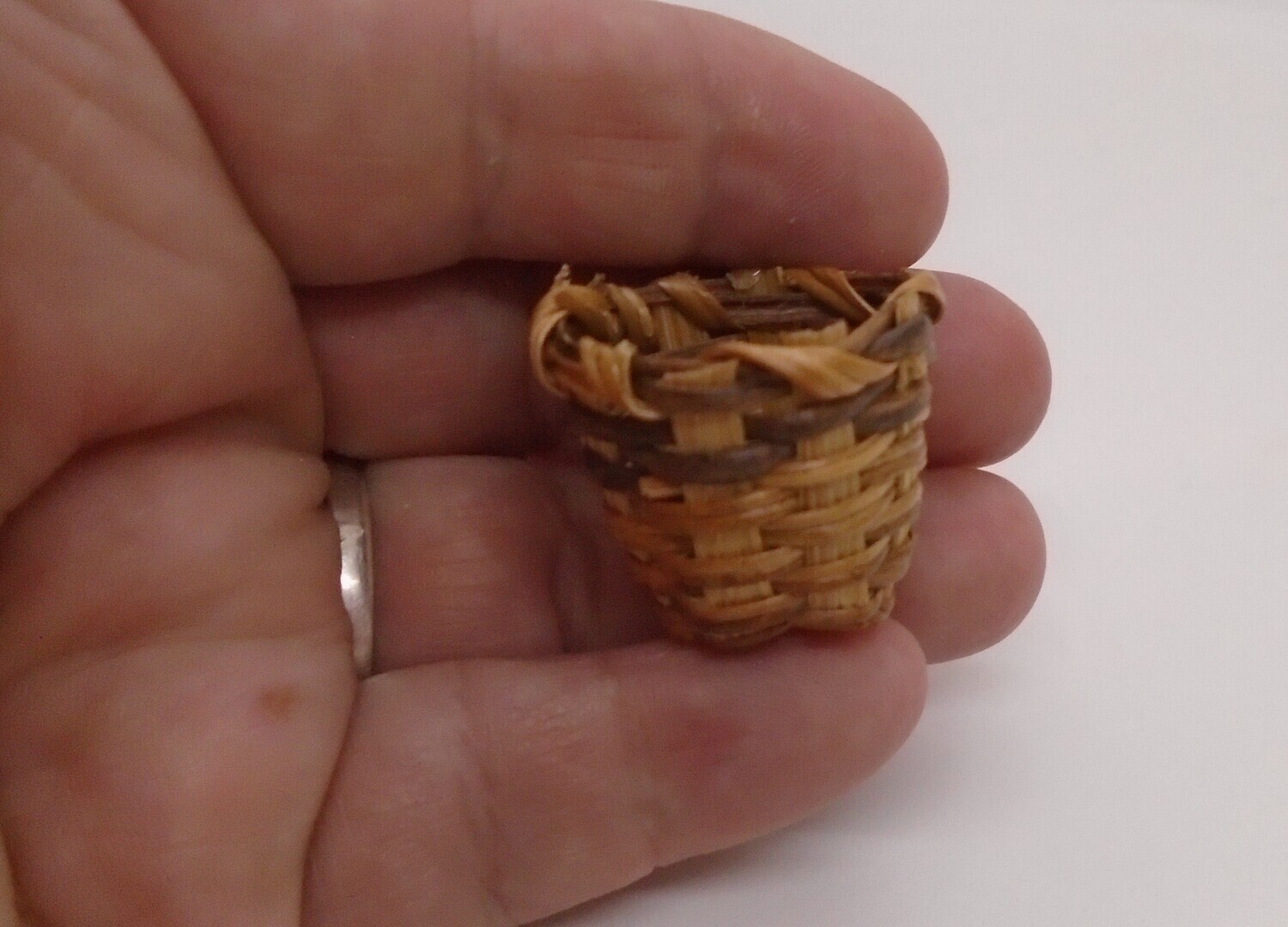 WICKER BASKET NO HANDLES