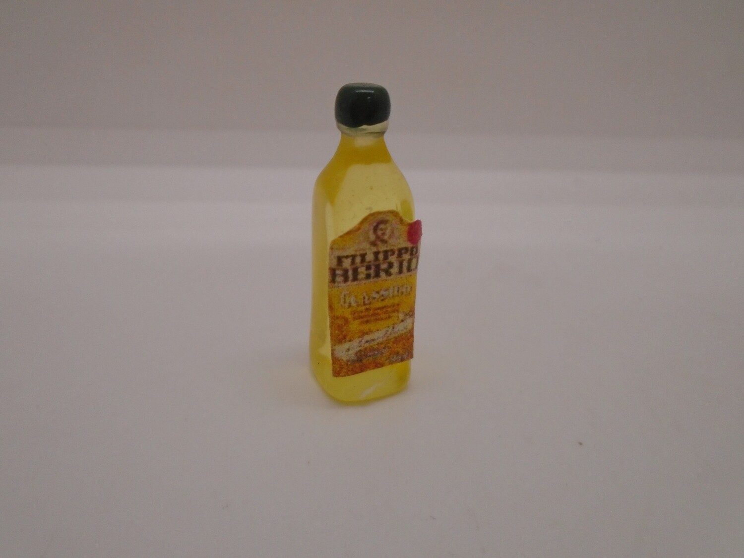 BOTTLE OF OLIVE OIL