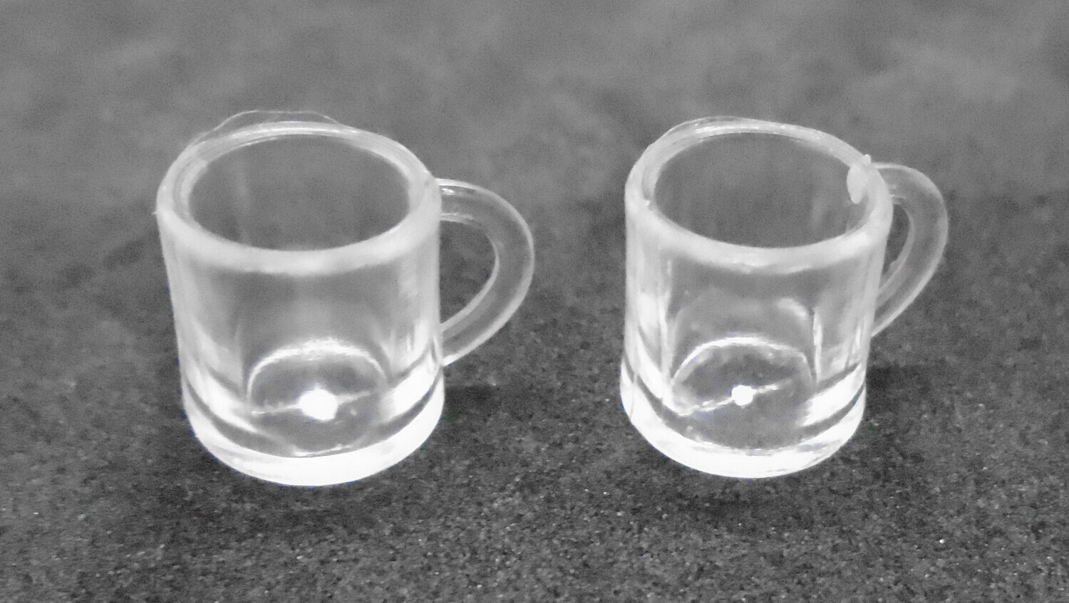 2 GLASS MUGS