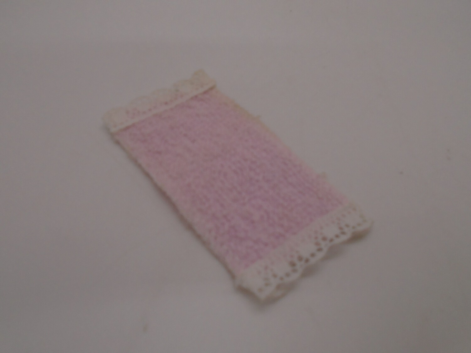 MEDIUM PINK TOWEL