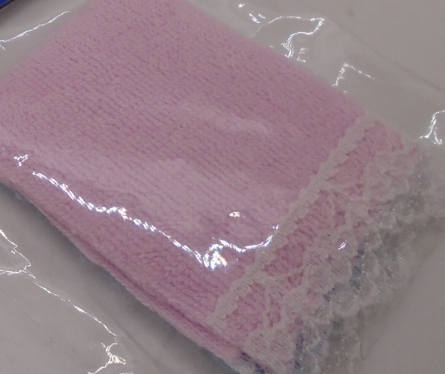 MEDIUM PINK TOWEL