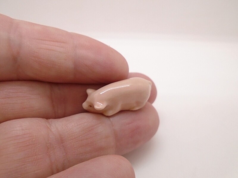 ORNAMENTAL PIGLET