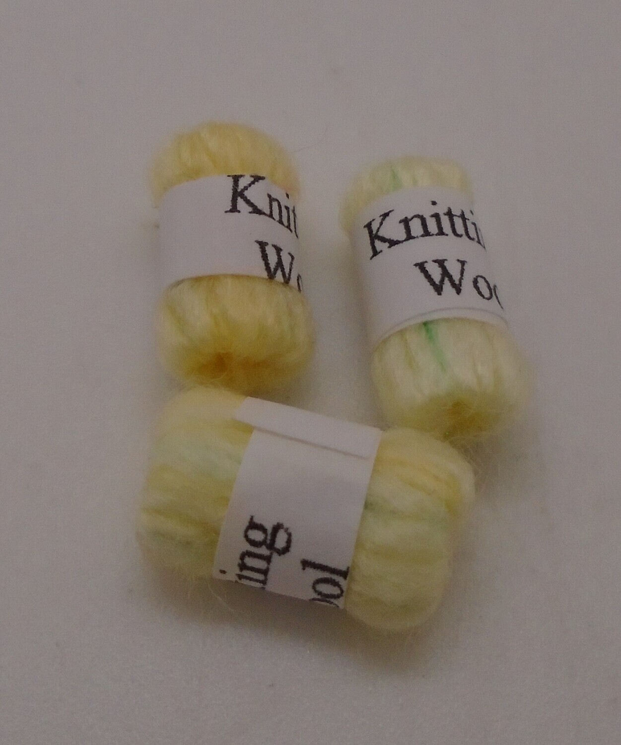 3 BALLS OF WOOL