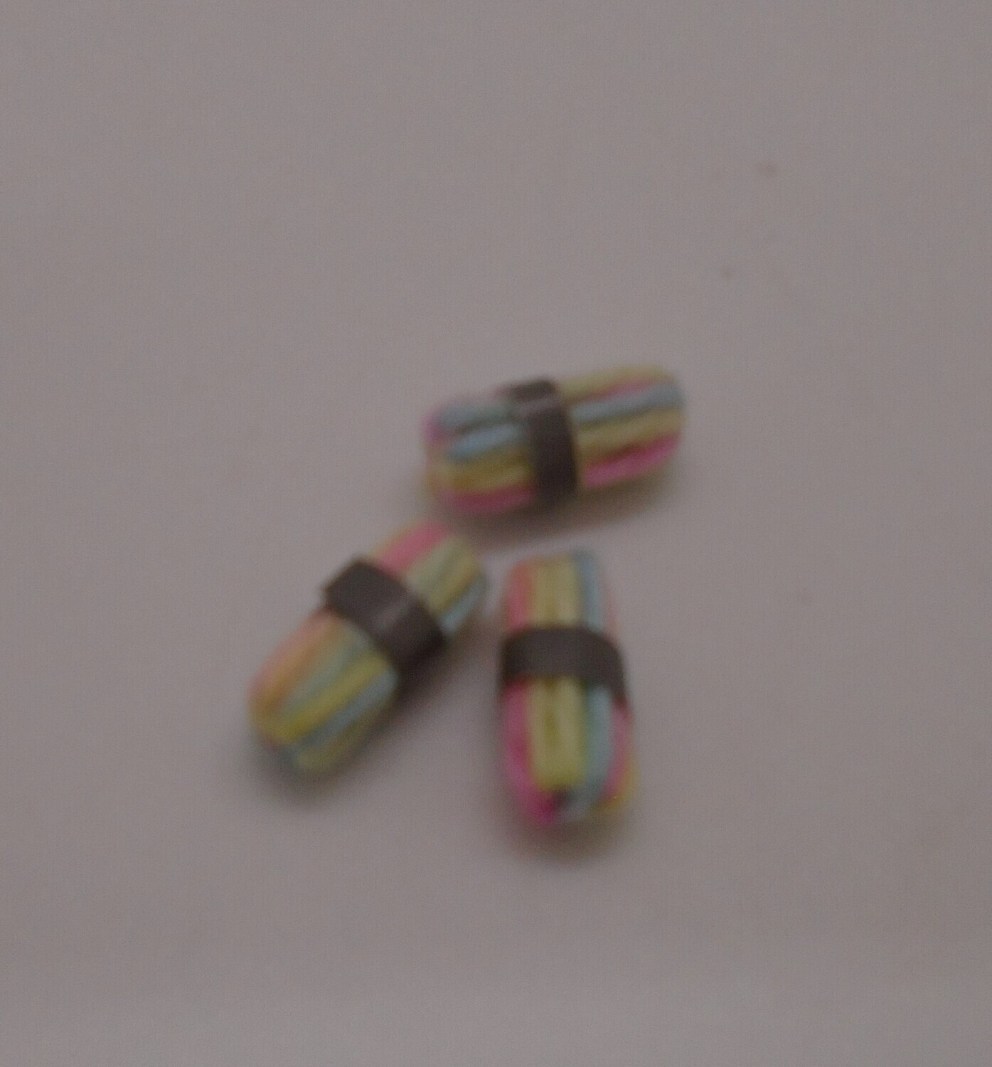3 BALLS OF WOOL