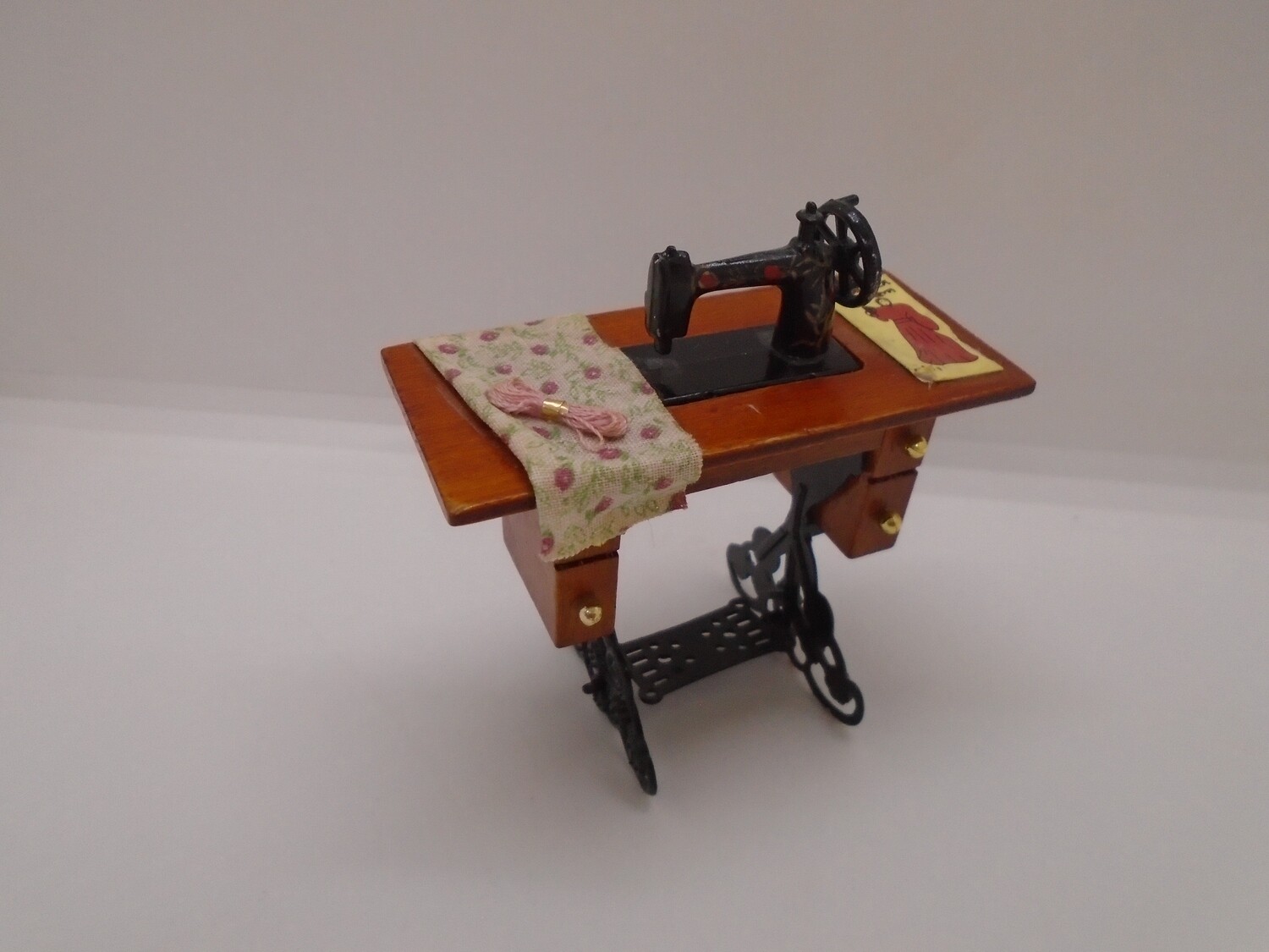 EX DISPLAY SEWING MACHINE