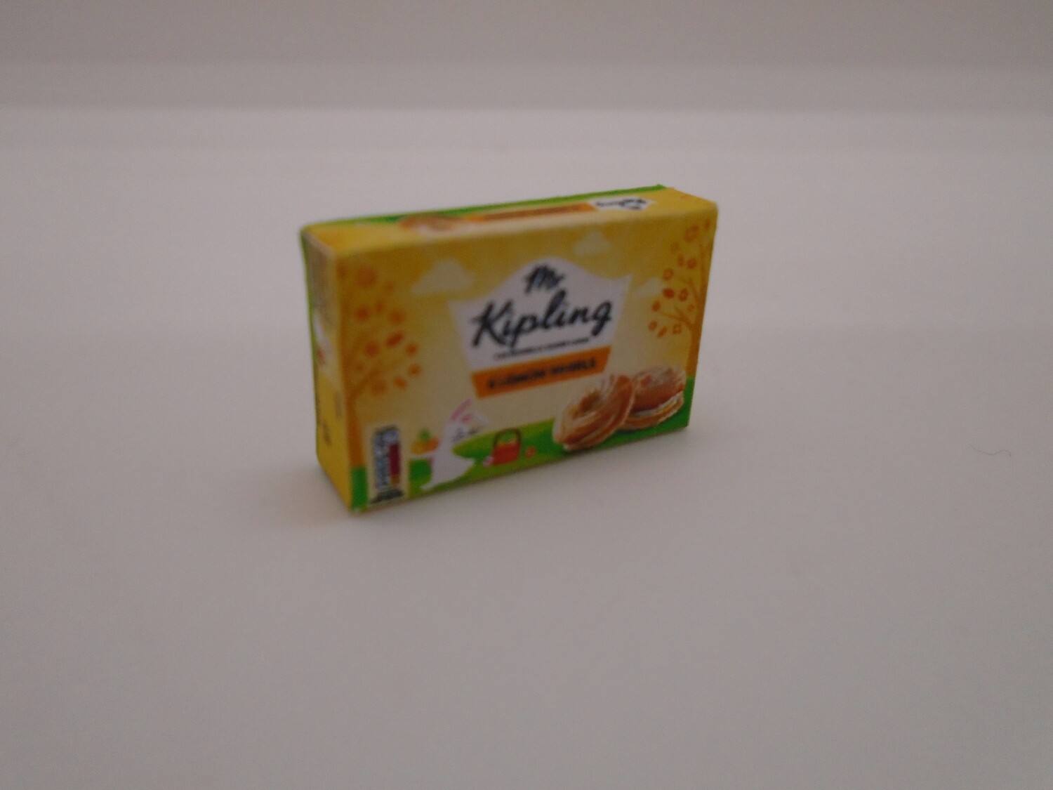 MR KIPLINGS LEMON WHIRLS