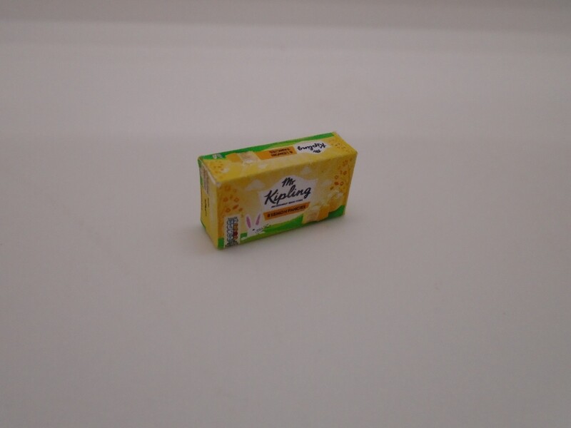 MR KIPLING LEMON FANCIES
