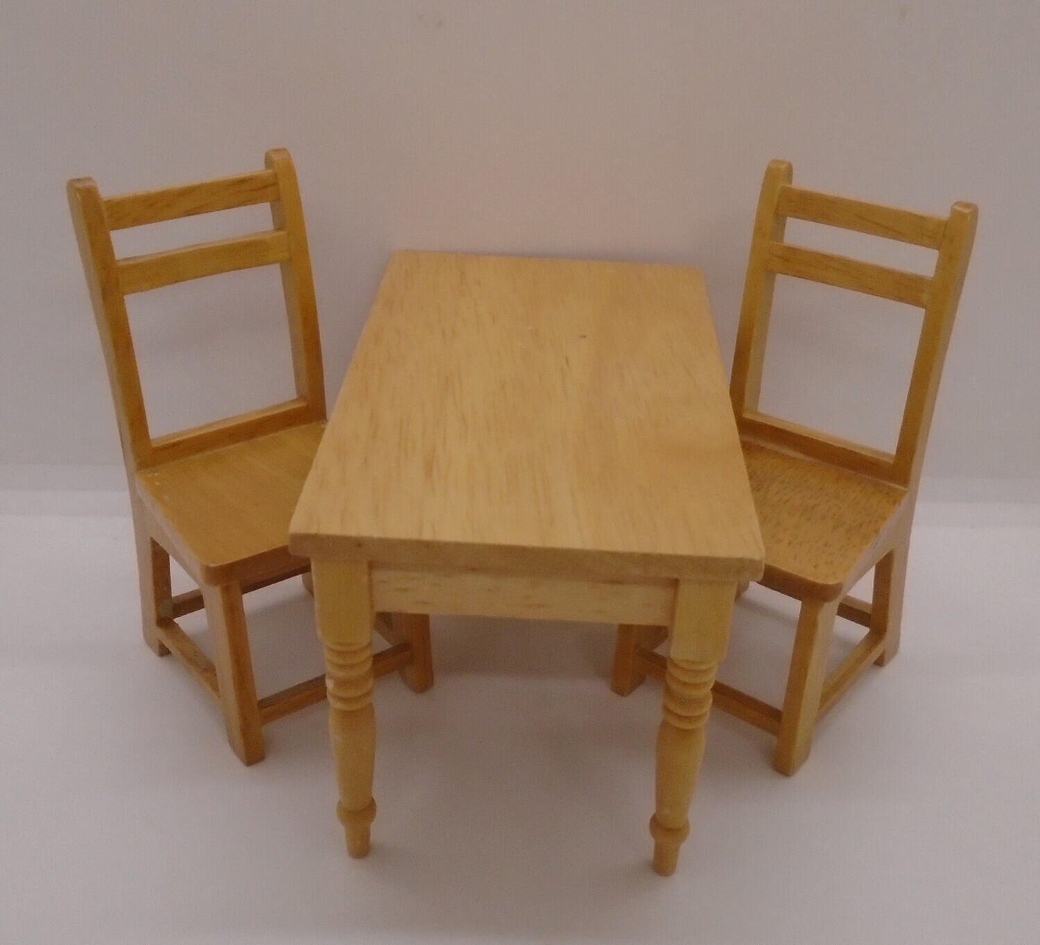 TABLE AND 2 CHAIRS