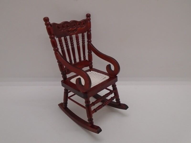 ROCKING CHAIR