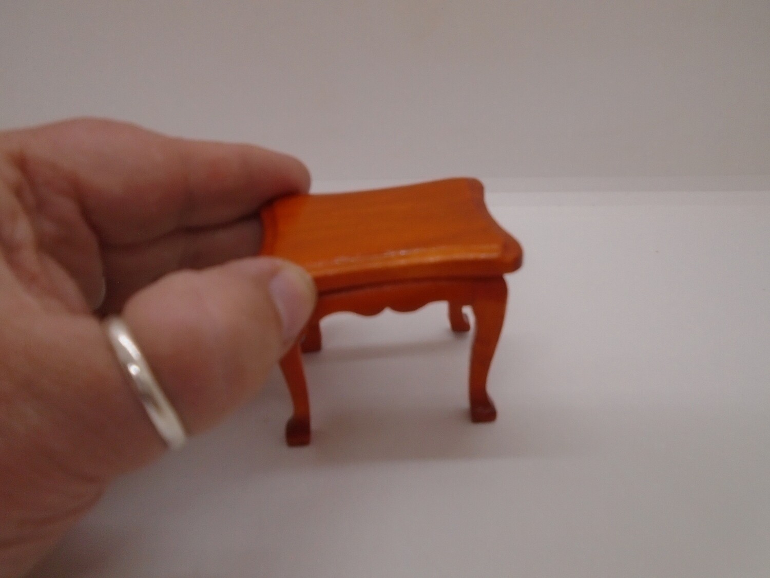 SMALL SIDE TABLE