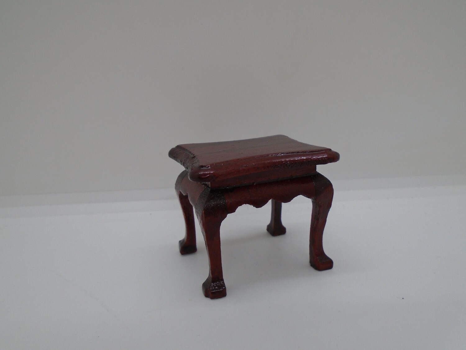 SMALL SIDE TABLE