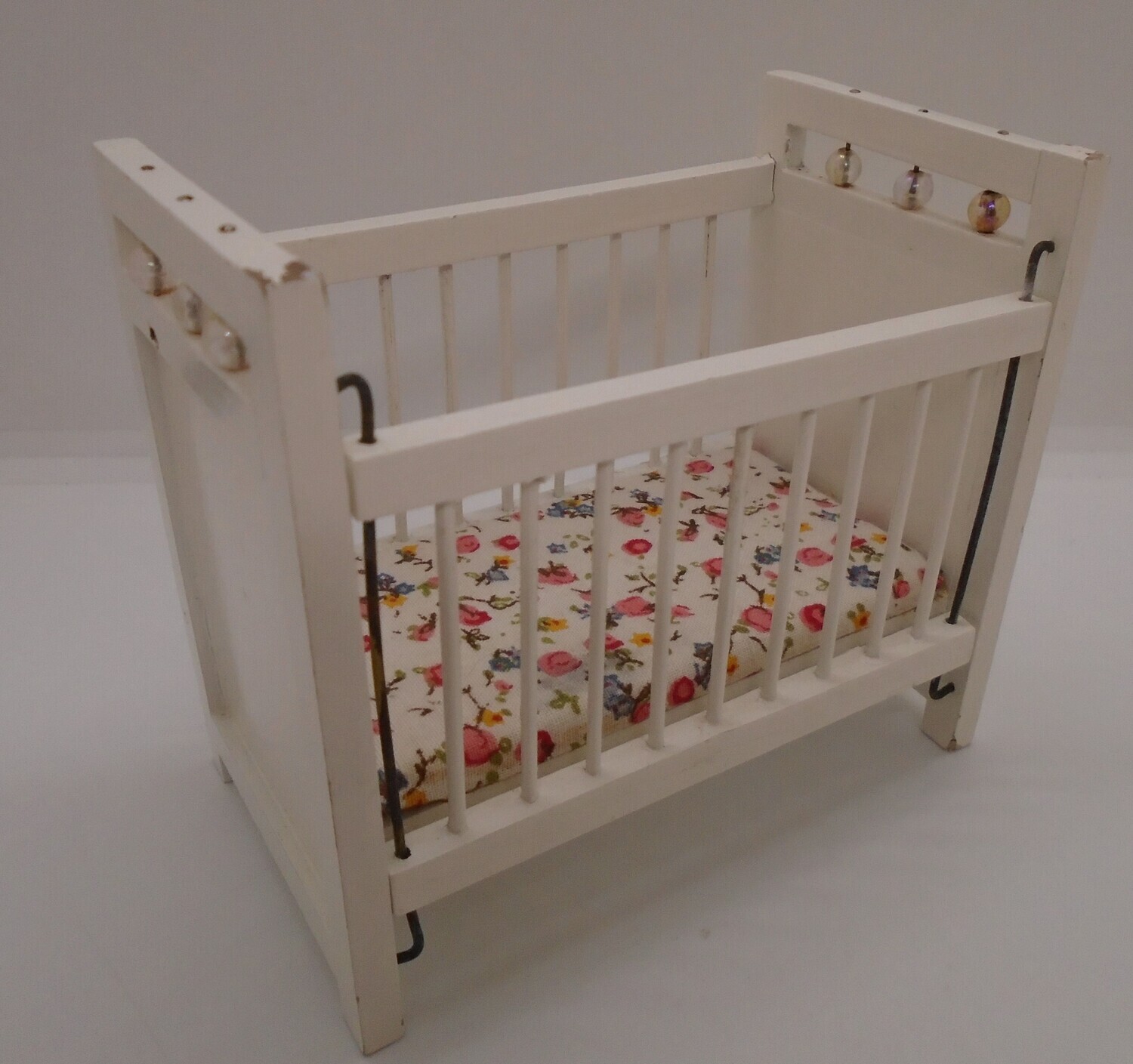 PRE-LOVED COT