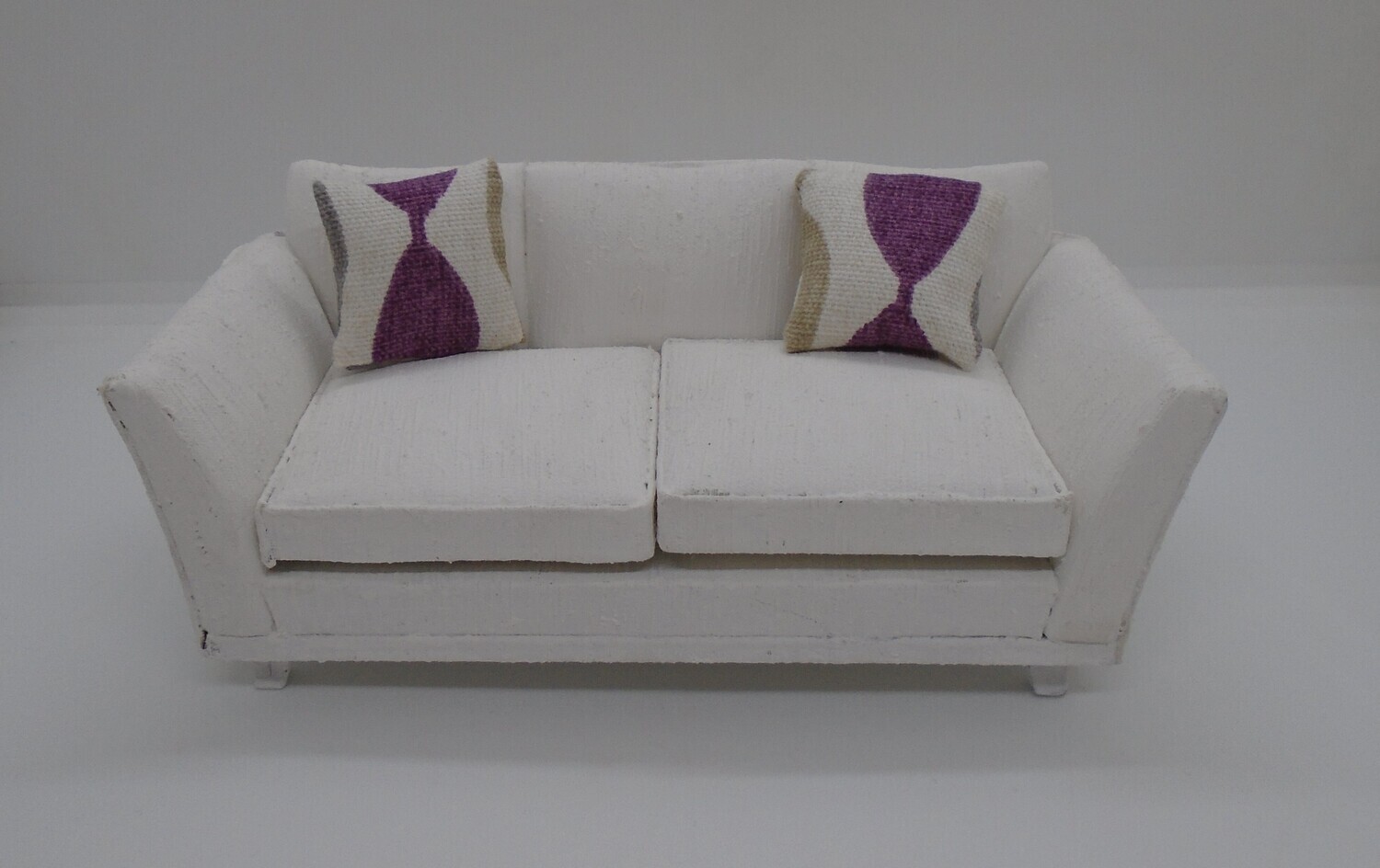 2 CUSHIONS
