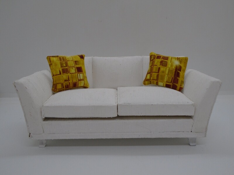 2 CUSHIONS