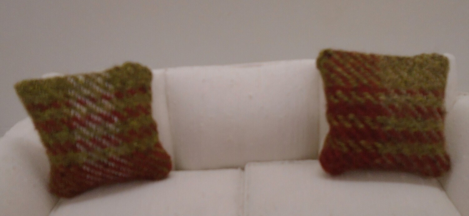 2 PK CUSHIONS PLAIN BACK