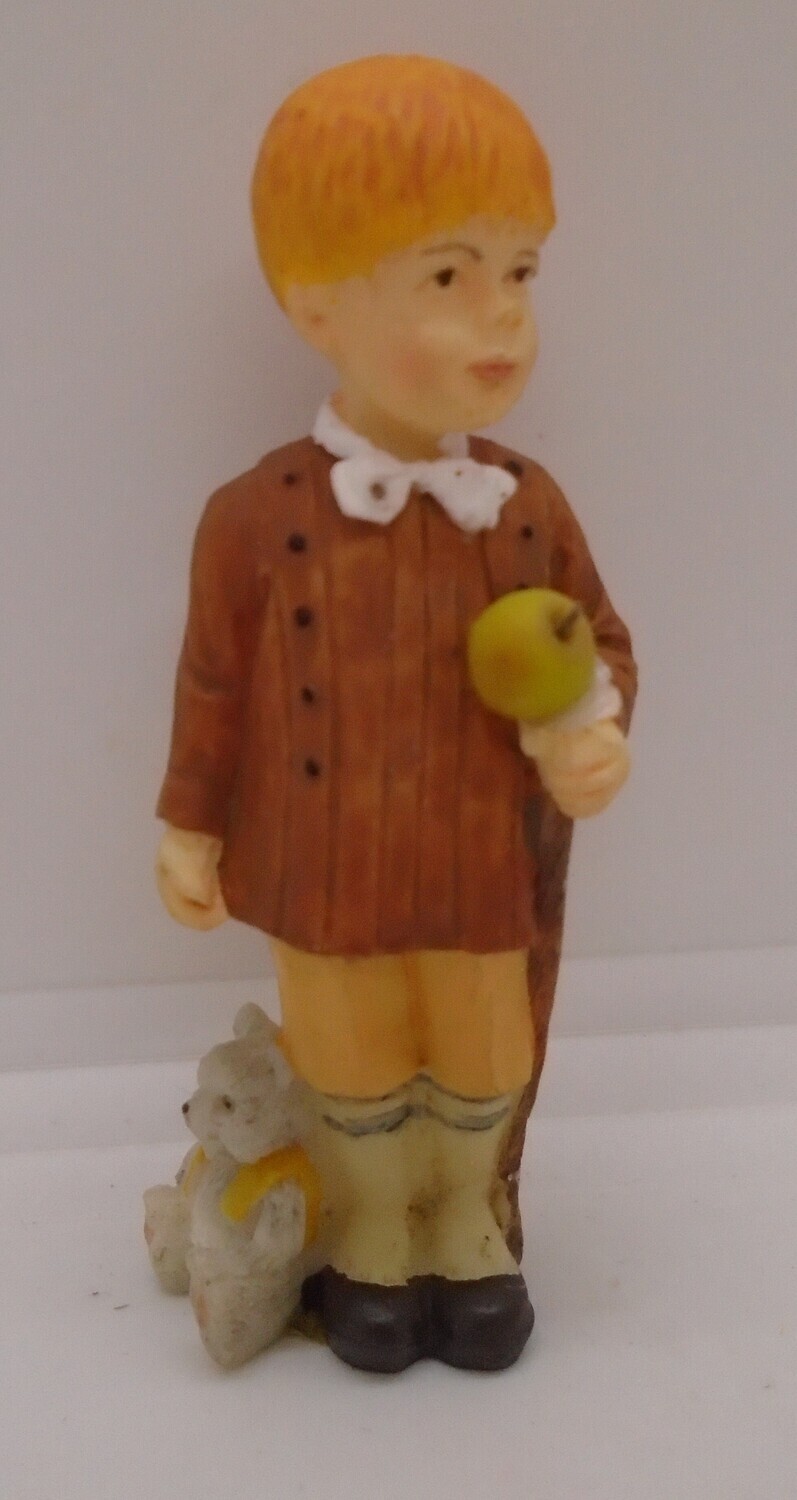 BOY WITH TEDDY