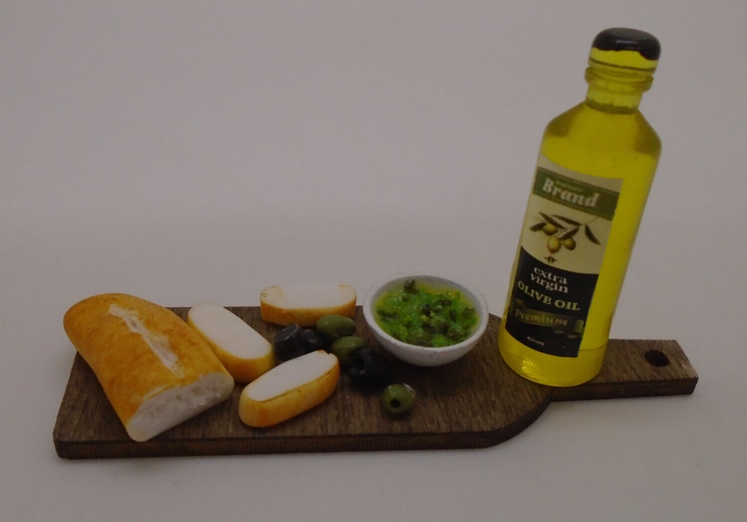 BREAD AND OLIVES BOARD