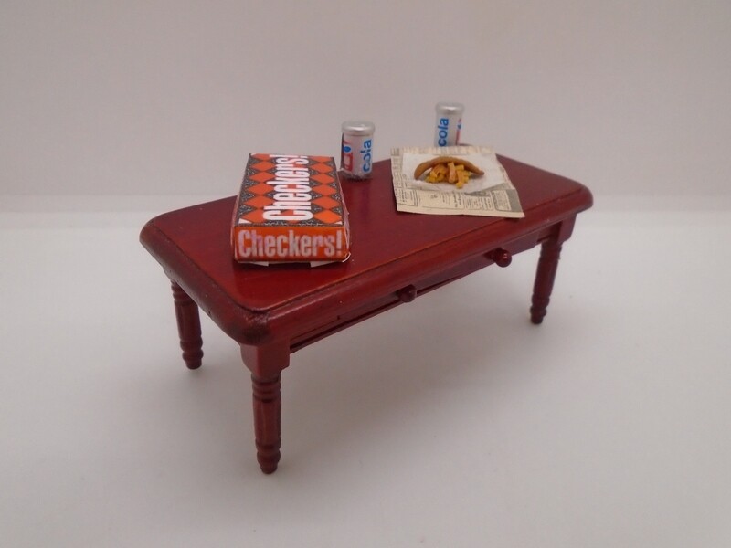 DRESSED COFFEE TABLE
