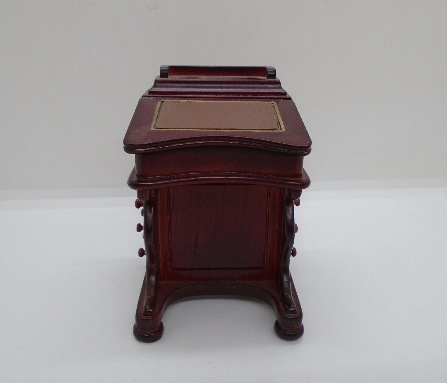 LADIES DAVENPORT DESK