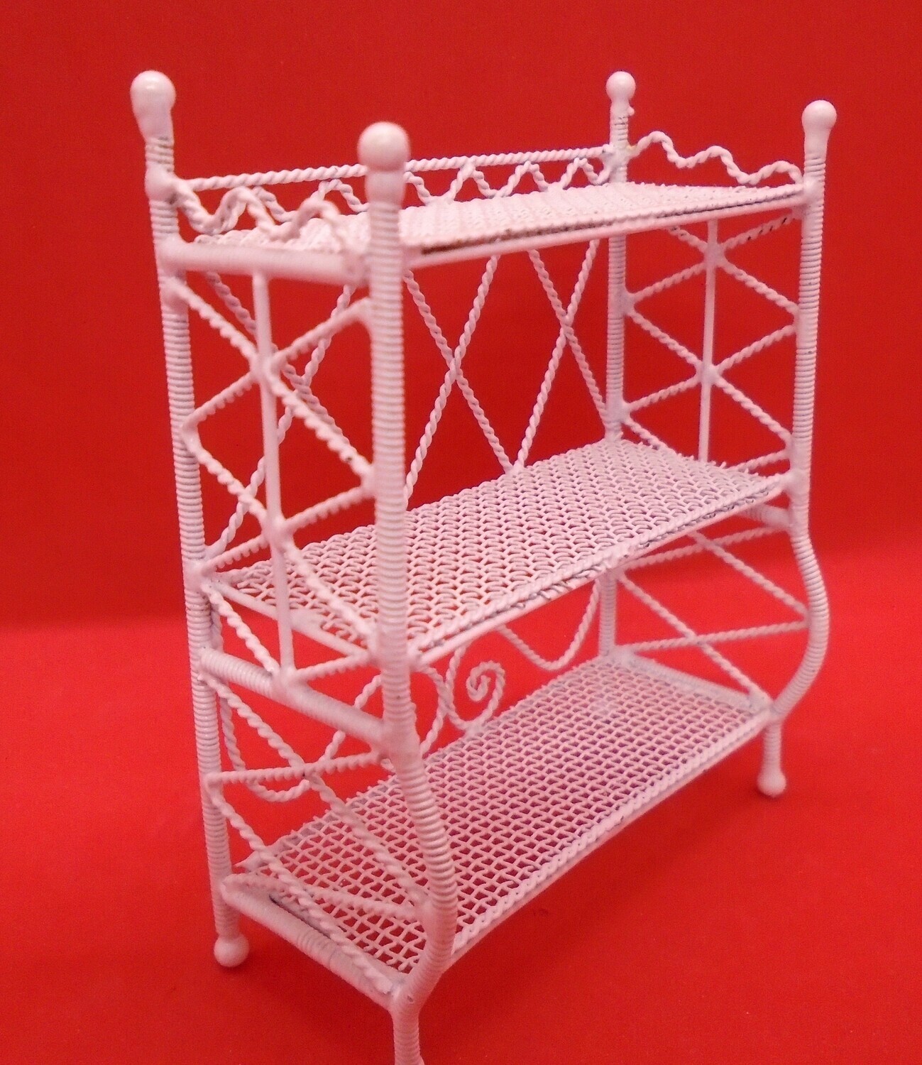 WHITE WIRED SHELVING UNIT